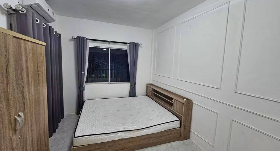 For rent 2 bedrooms townhouse in Bang Lamung, Chonburi