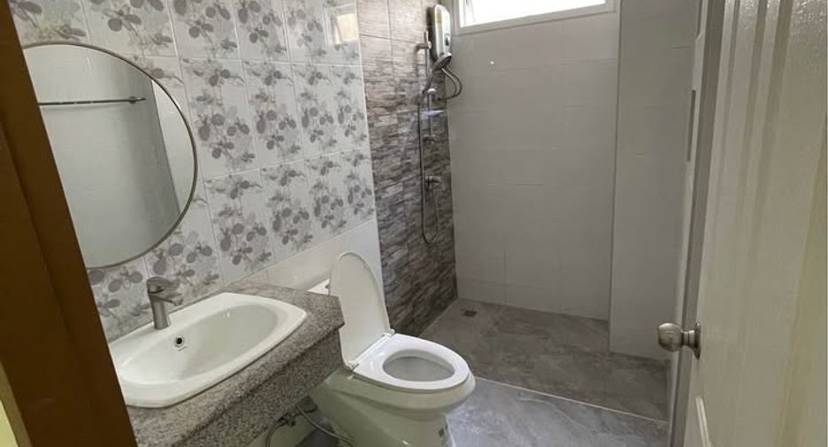 For rent 3 bedrooms house in Bang Lamung, Chonburi