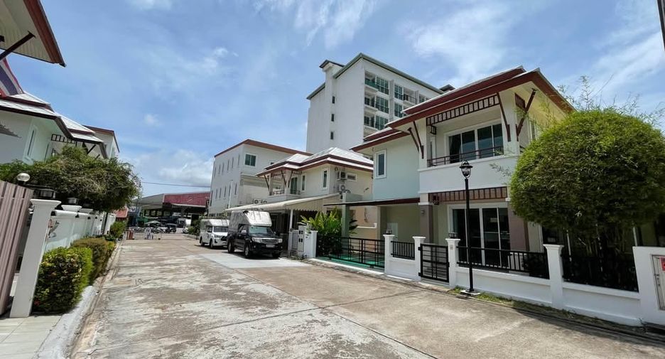 For rent 3 bedrooms house in Bang Lamung, Chonburi