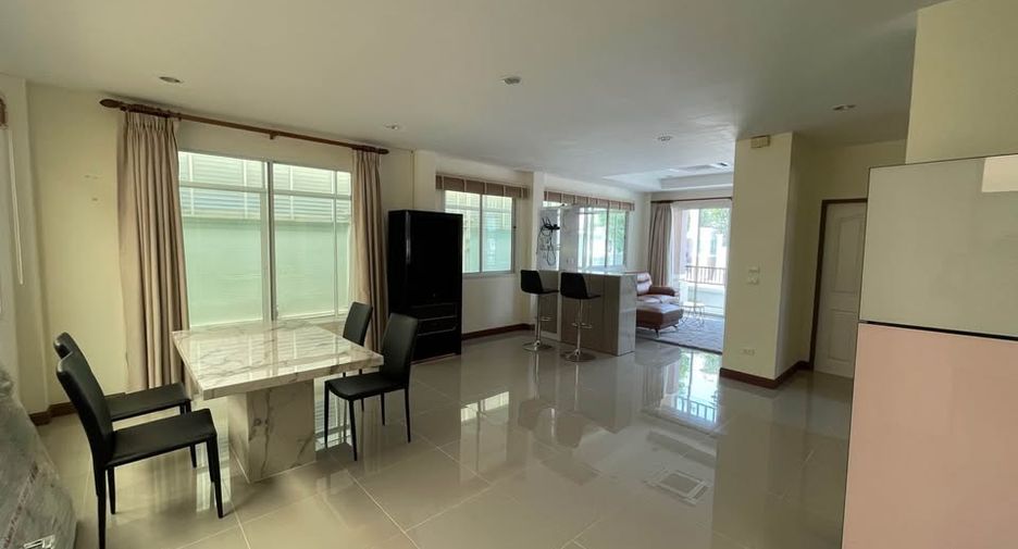 For rent 3 bedrooms house in Bang Lamung, Chonburi