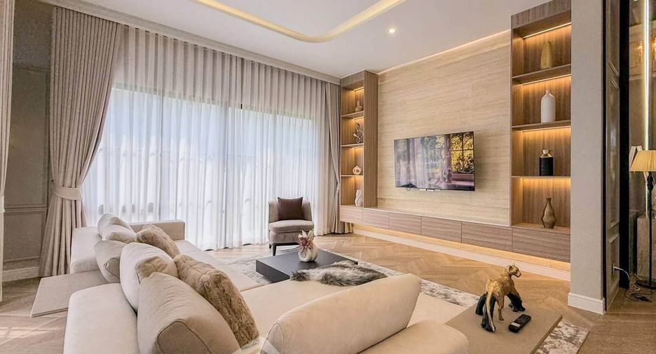 Casa en venta de 4 habitaciones en Bang Kapi, Bangkok