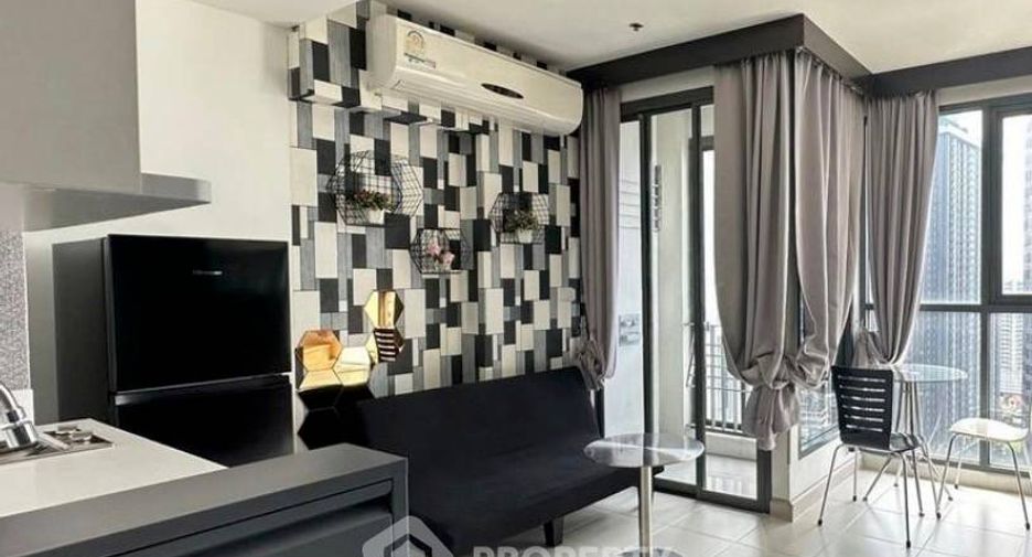 For sale 1 bed condo in Huai Khwang, Bangkok