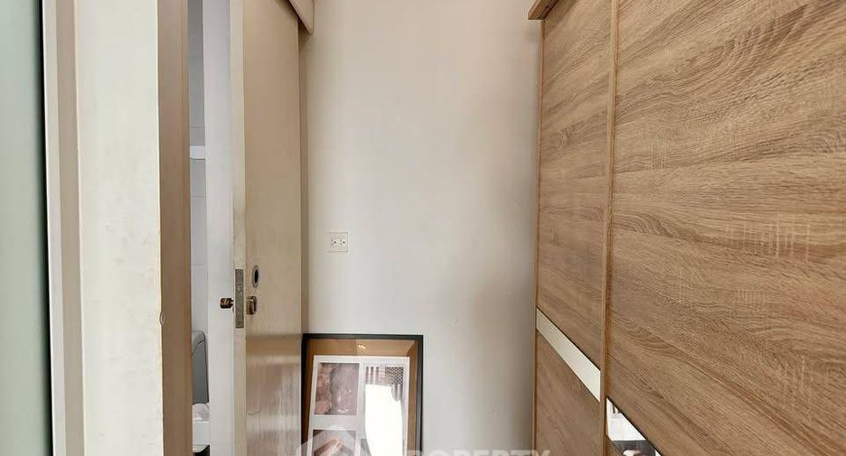 For sale 1 Beds condo in Sathon, Bangkok