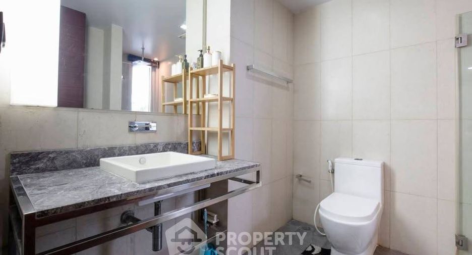 For sale 2 bedrooms condo in Sathon, Bangkok