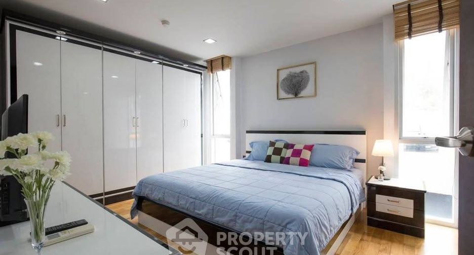 For sale 2 bedrooms condo in Sathon, Bangkok