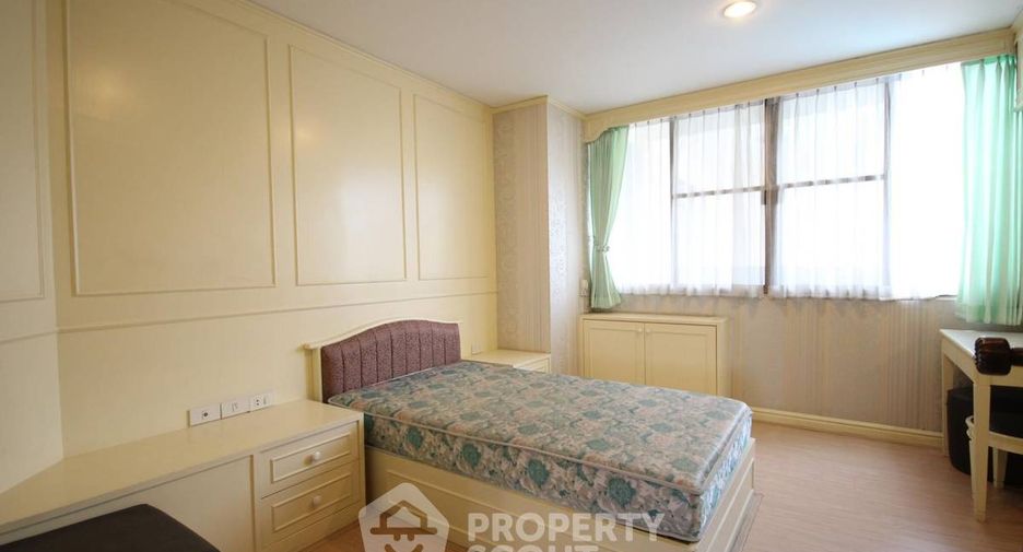 Apartamento en alquiler de 3 habitaciones en Khlong Toei, Bangkok