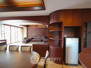 Apartamento en alquiler de 3 habitaciones en Khlong Toei, Bangkok