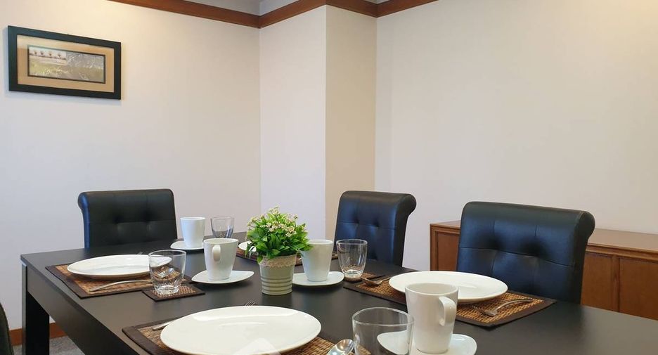 For rent 2 bedrooms condo in Watthana, Bangkok