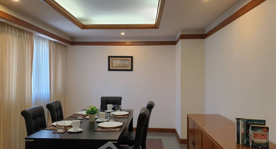 For rent 2 bedrooms condo in Watthana, Bangkok