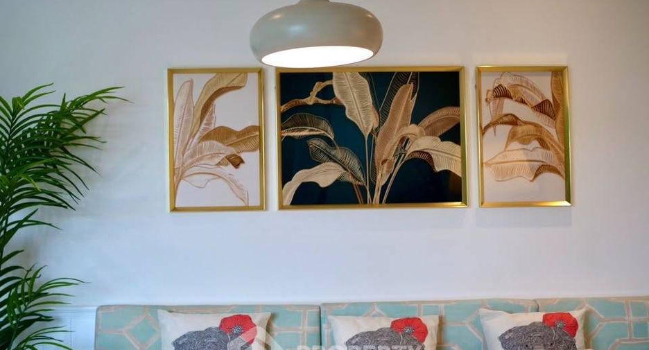 For rent 2 bedrooms condo in Yan Nawa, Bangkok