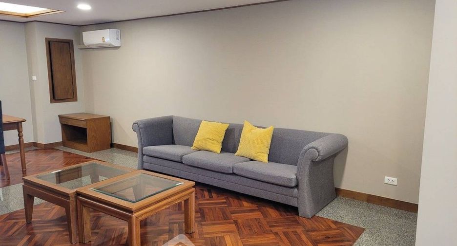 For rent 2 bedrooms condo in Watthana, Bangkok