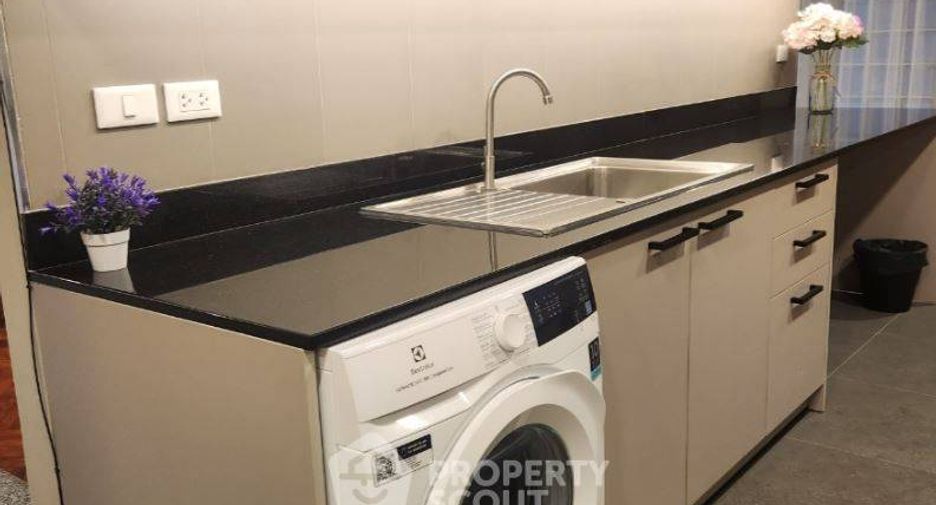 For rent 3 bedrooms condo in Watthana, Bangkok