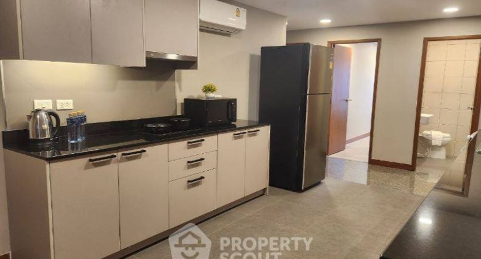 For rent 3 bedrooms condo in Watthana, Bangkok