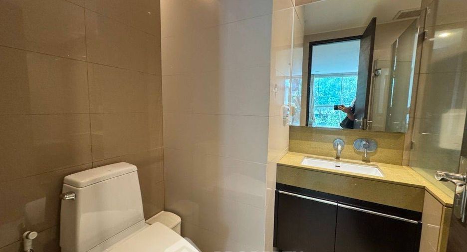 For rent 2 ベッドルーム condo in Pathum Wan, Bangkok