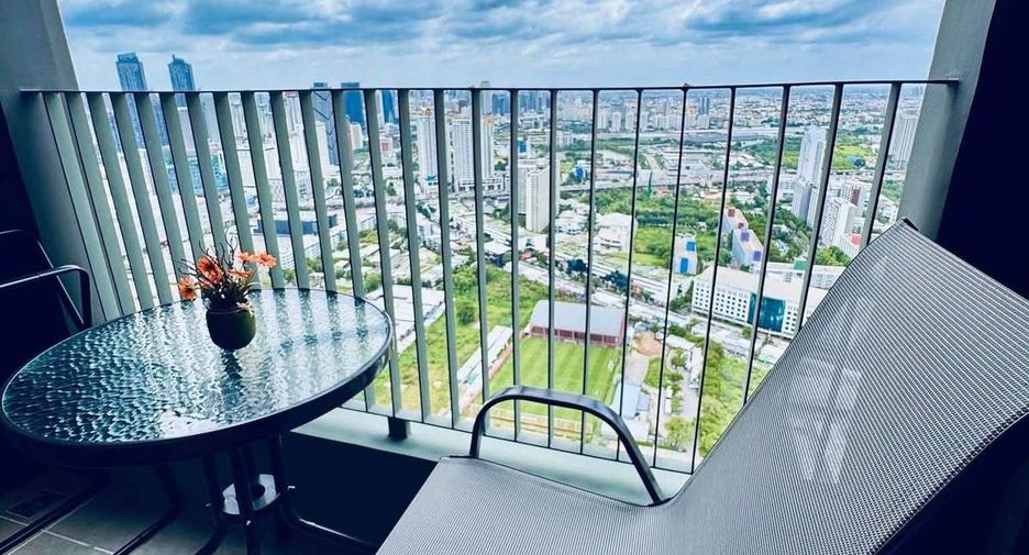 For rent 1 bed condo in Watthana, Bangkok
