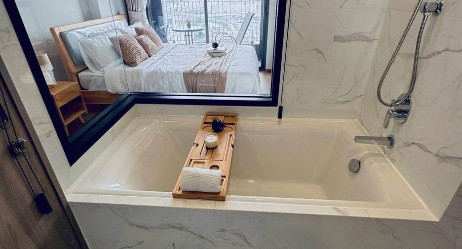 For rent 1 bed condo in Watthana, Bangkok