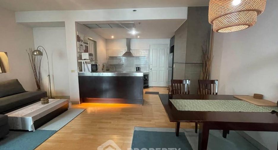 For rent 2 bedrooms condo in Khlong San, Bangkok