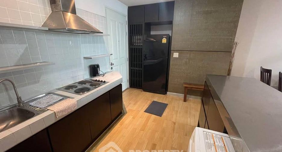 For rent 2 bedrooms condo in Khlong San, Bangkok