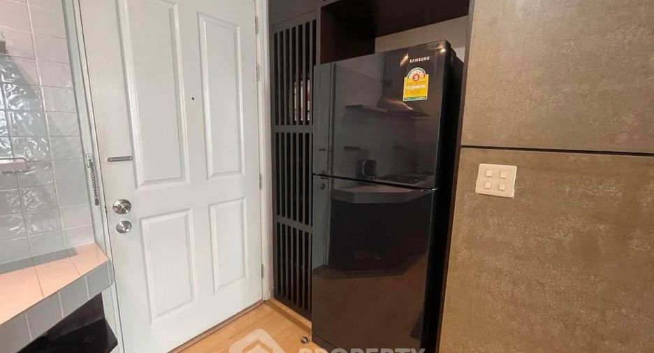 For rent 2 bedrooms condo in Khlong San, Bangkok
