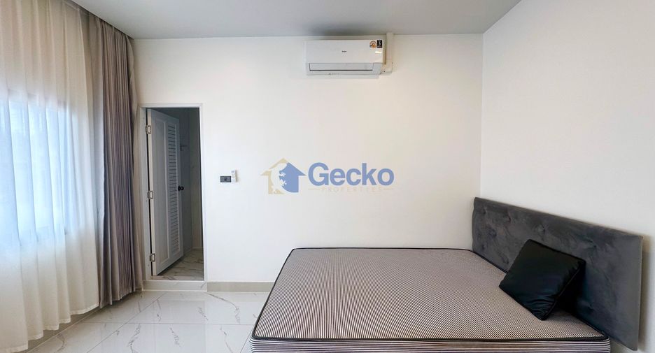 Haus zur Miete mit 5 Zimmer in Bang Lamung, Chonburi