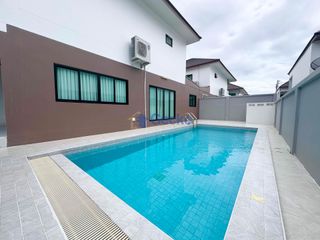 Haus zur Miete mit 5 Zimmer in Bang Lamung, Chonburi