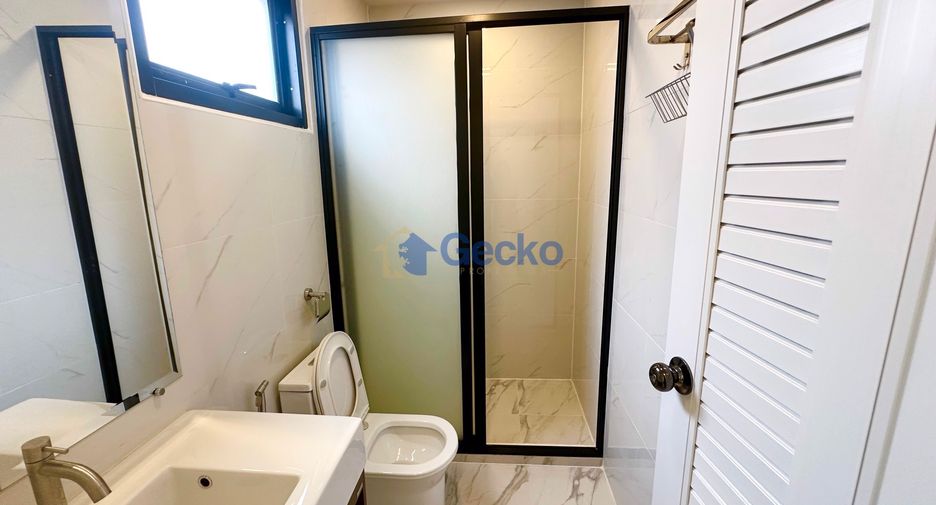 Haus zur Miete mit 5 Zimmer in Bang Lamung, Chonburi