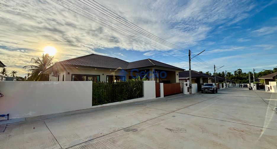 For rent 3 bedrooms house in Bang Lamung, Chonburi