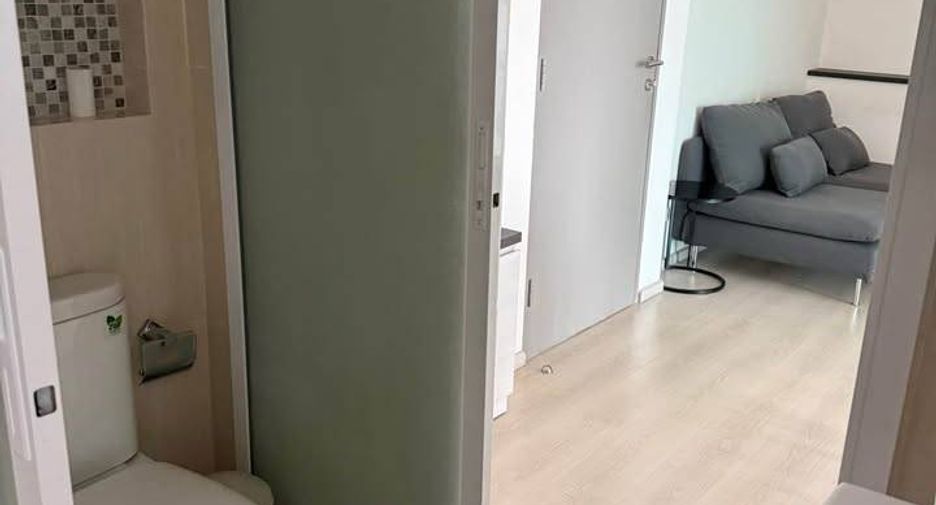 For rent 2 bedrooms condo in Huai Khwang, Bangkok