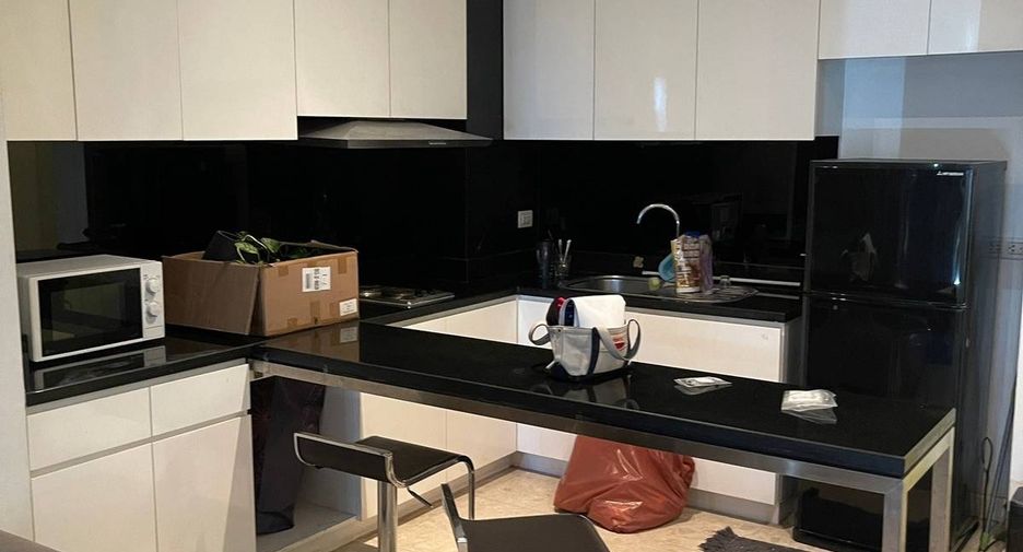 Condo en alquiler de 1 habitaciones en Khlong Toei, Bangkok