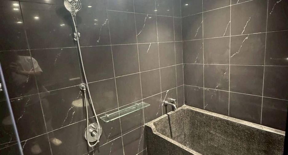 Wohnung zur Miete mit 2 Zimmer in Watthana, Bangkok