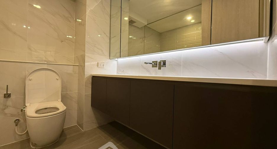 For rent 1 bed condo in Huai Khwang, Bangkok