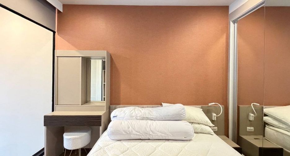 For rent 1 bed condo in Phaya Thai, Bangkok