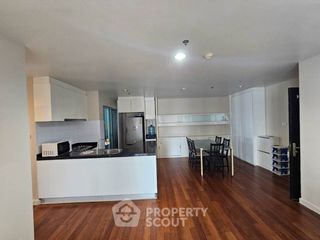Wohnung zur Miete mit 2 Zimmer in Huai Khwang, Bangkok