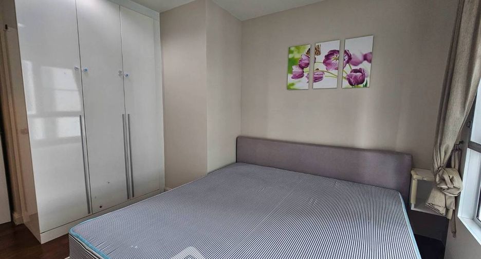 For rent 2 bedrooms condo in Huai Khwang, Bangkok