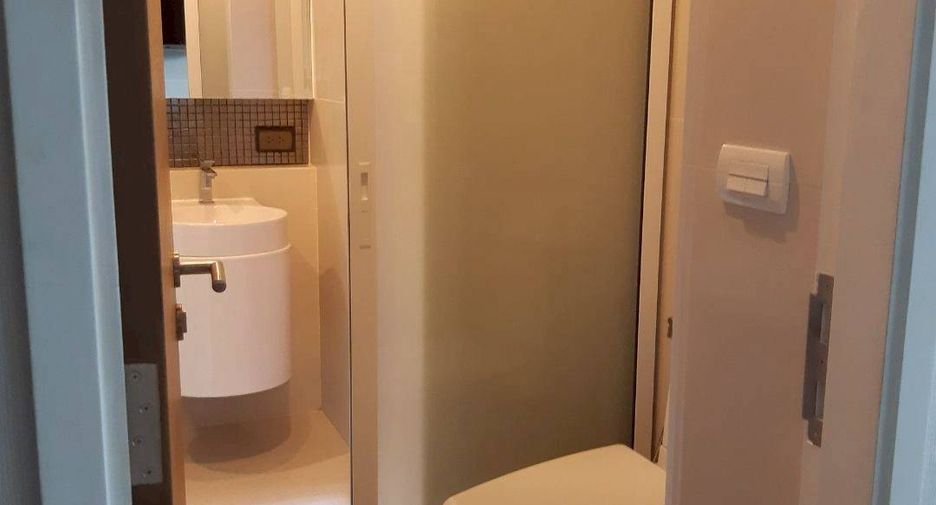 For rent 1 bed condo in Phra Khanong, Bangkok