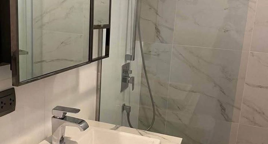 For rent 1 bed condo in Phra Khanong, Bangkok