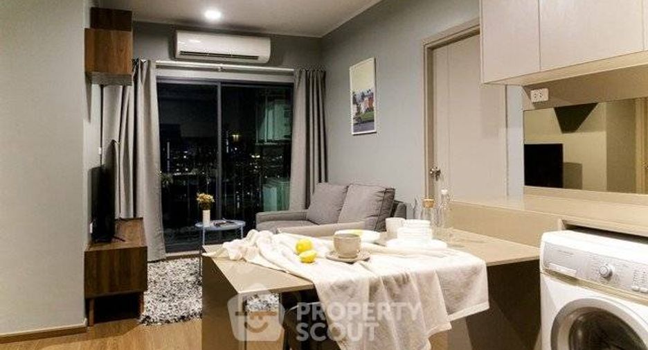 For rent 2 bedrooms condo in Phra Khanong, Bangkok