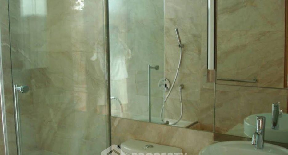 For rent 2 bedrooms condo in Sathon, Bangkok