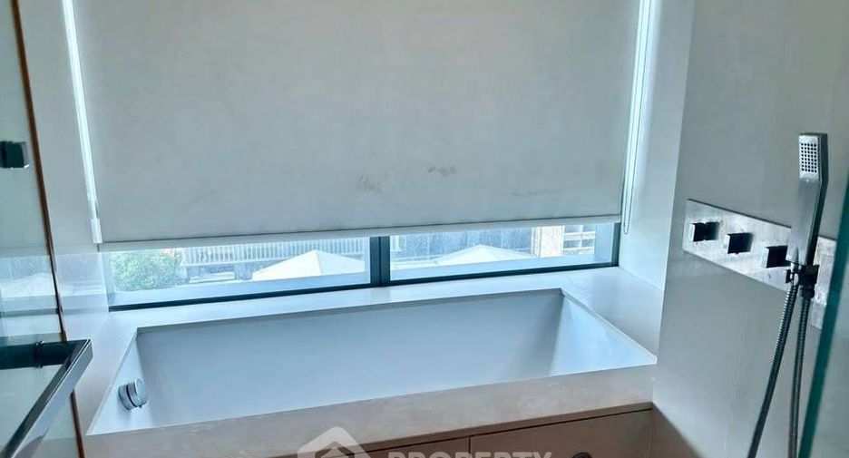 For rent 2 bedrooms condo in Watthana, Bangkok