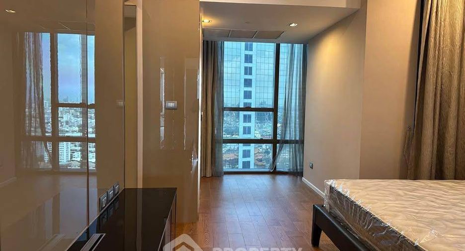 For rent 2 bedrooms condo in Sathon, Bangkok