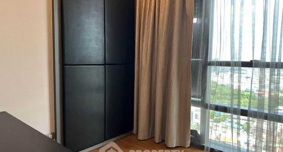 For rent 2 bedrooms condo in Sathon, Bangkok