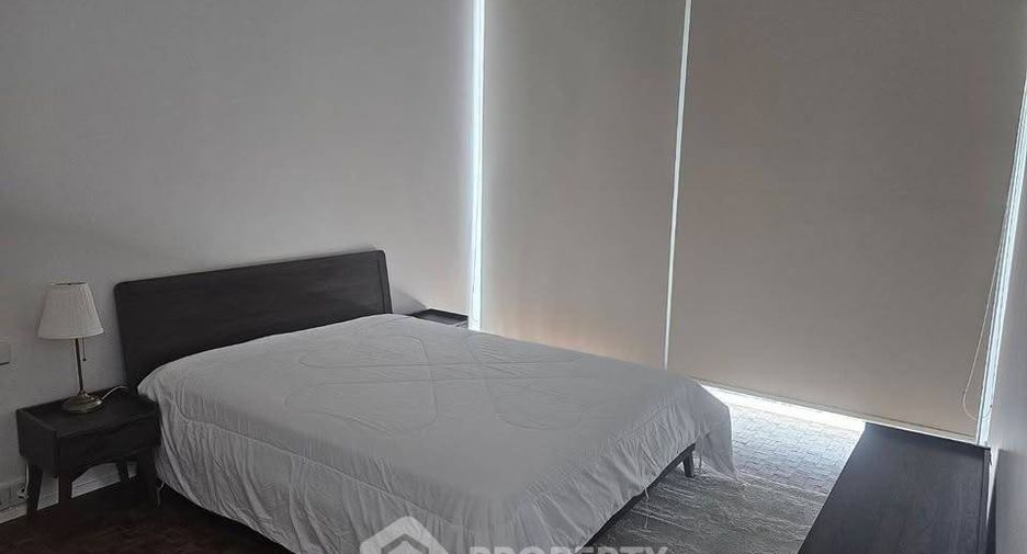 For rent 2 ベッドルーム condo in Sathon, Bangkok