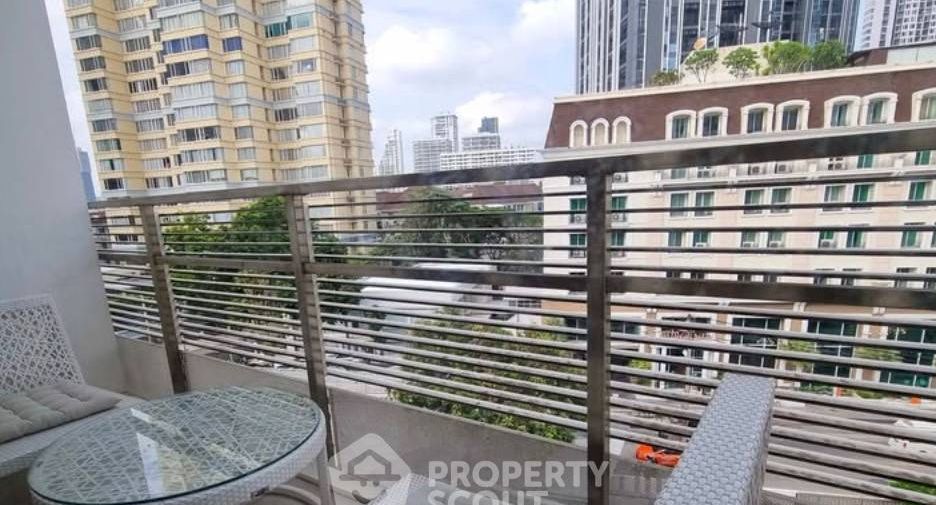 For rent 3 bedrooms condo in Watthana, Bangkok