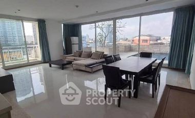 For rent 3 bedrooms condo in Sathon, Bangkok