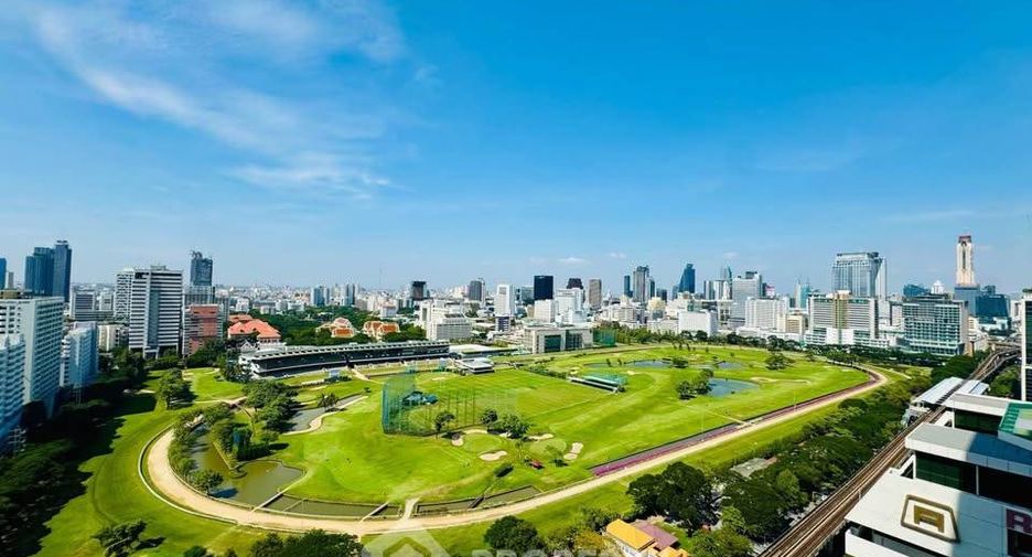 For rent 2 bedrooms condo in Pathum Wan, Bangkok