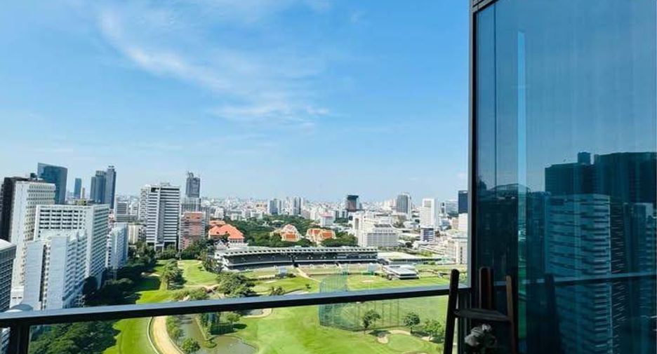 For rent 2 bedrooms condo in Pathum Wan, Bangkok