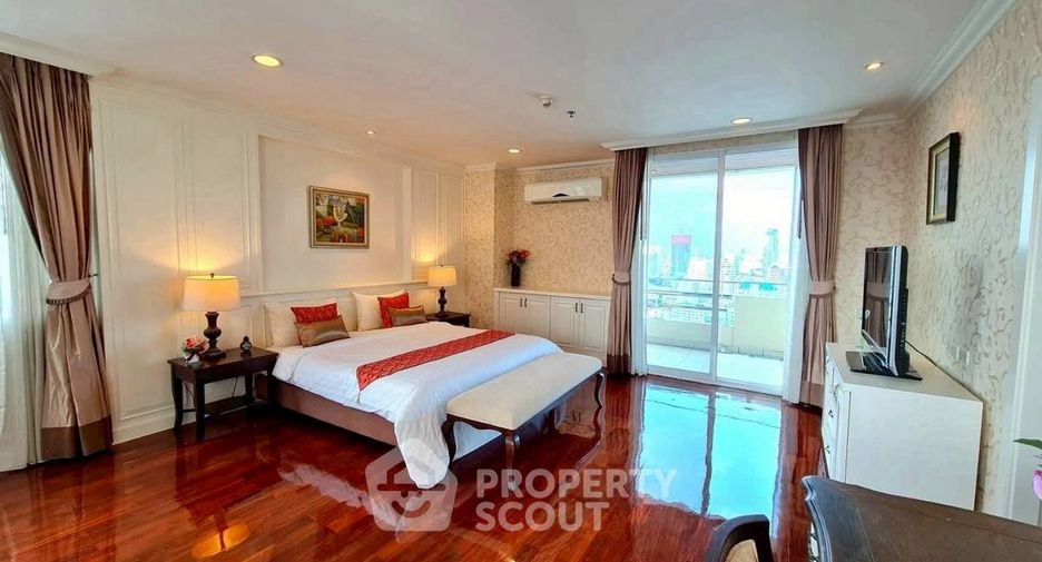 For rent 4 bedrooms apartment in Watthana, Bangkok