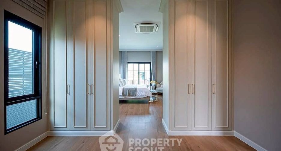 For rent 4 bedrooms house in Saphan Sung, Bangkok