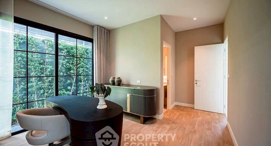 For rent 4 bedrooms house in Saphan Sung, Bangkok