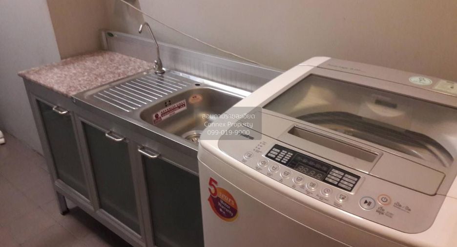 For rent 2 bedrooms condo in Huai Khwang, Bangkok